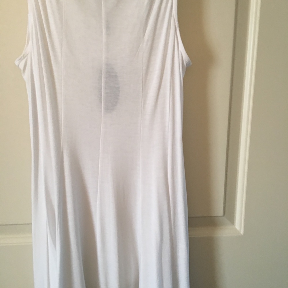 White flowy top - Picture 4 of 4